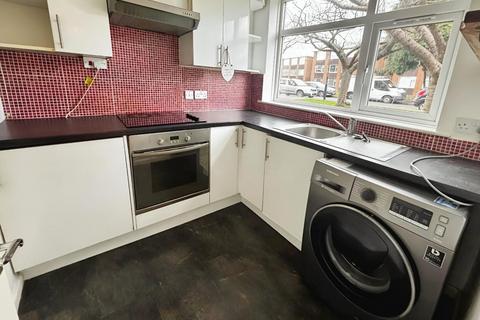 Studio to rent, Savoy Close, Birmingham, B32 2HD