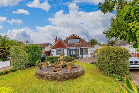 5 bedroom detached bungalow for sale, Smithies Avenue, Penarth CF64