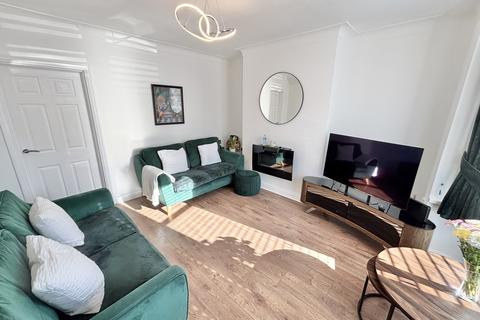 2 bedroom semi-detached house for sale, Stamford Avenue, South Shore FY4