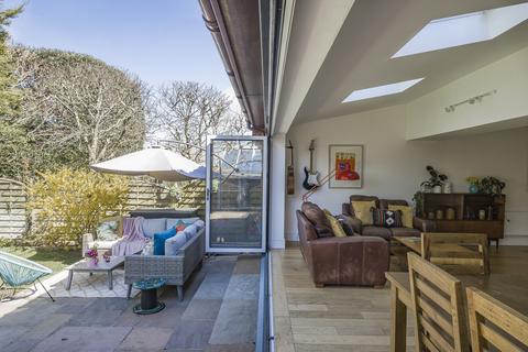 Emmetts House Emmets Nest, Binfield, Bracknell, RG42 4HH