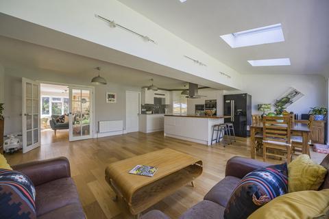 Emmetts House Emmets Nest, Binfield, Bracknell, RG42 4HH