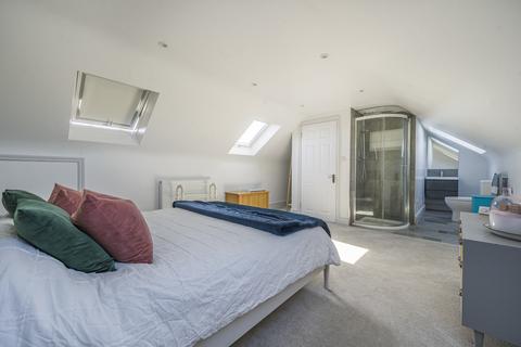 Emmetts House Emmets Nest, Binfield, Bracknell, RG42 4HH