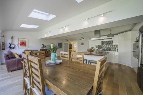 Emmetts House Emmets Nest, Binfield, Bracknell, RG42 4HH