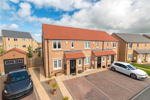 2 bedroom end of terrace house for sale, Scampston Drive, Beckwithshaw, Harrogate, North Yorkshire, HG3
