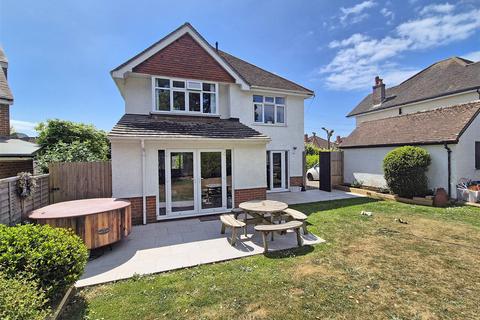 4 bedroom detached house for sale - Barton Court Avenue, Barton on Sea, New Milton, Hampshire, BH25