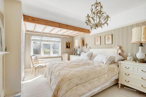 45 Pollards Hill North, London, SW16 4NJ