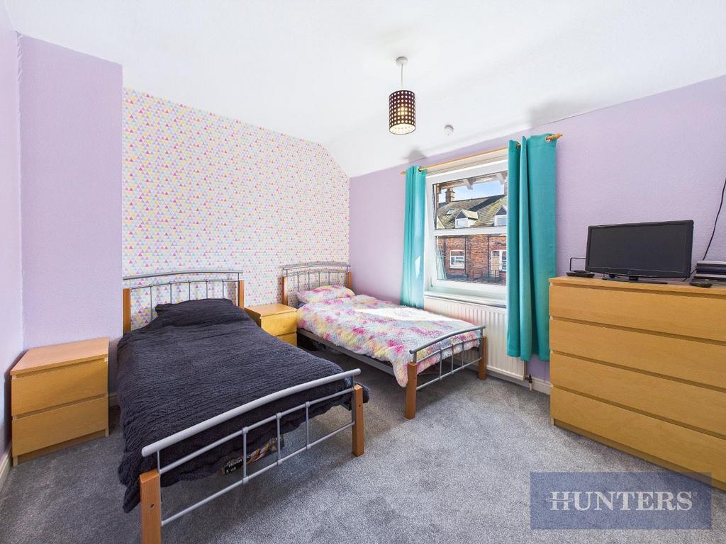 CAM05316 G0-PR0022-STILL002.jpg