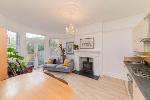 2 bedroom flat for sale, DUKES AVENUE, FINCHLEY, N3
