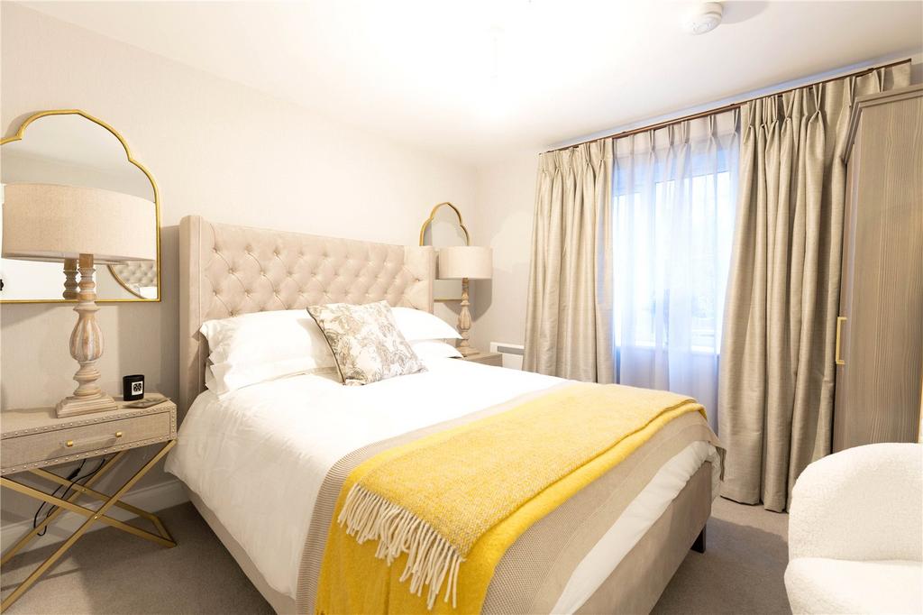 Show Apartment