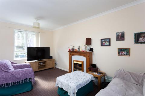 2 bedroom terraced house for sale, Hollis Crescent, Strensall, York