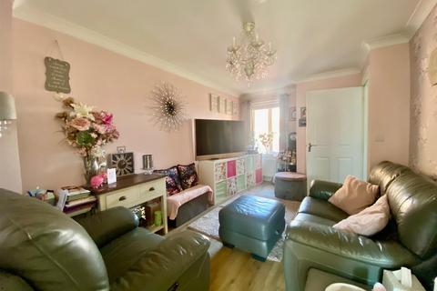 9 Agatha Place, Peterborough, PE2 8XW