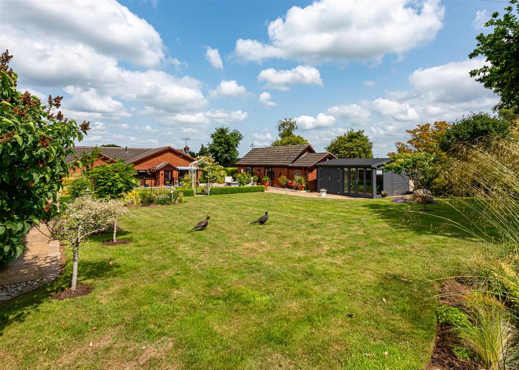 Tinkers Croft-JUN25-garden5.jpg