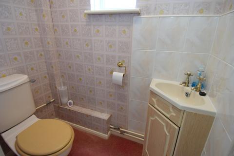 15 Coniston Close, Boscombe Down, Salisbury, SP4 7QJ