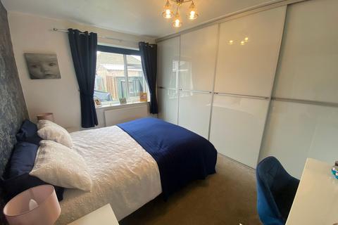 142 Broadway, Chadderton, Oldham, OL9 0AE