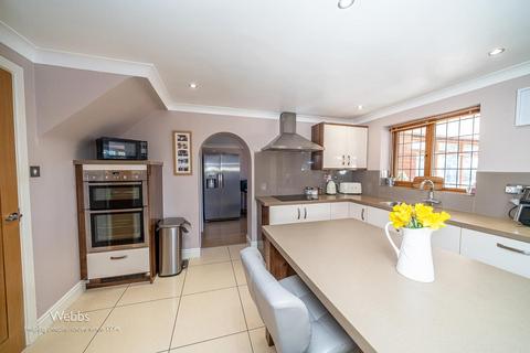 33 Gwendoline Way, Walsall Wood, Walsall, WS9 9RG