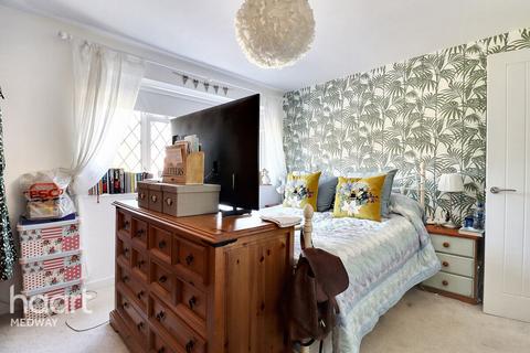 11 Lee Road, Snodland, ME6 5NN