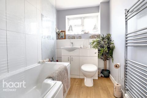 11 Lee Road, Snodland, ME6 5NN