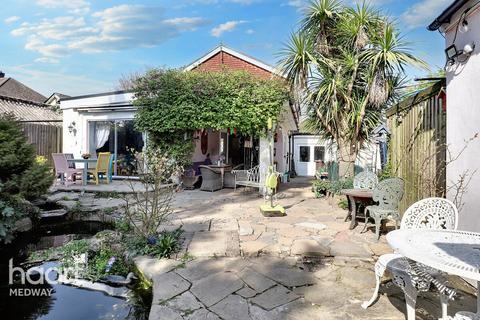 11 Lee Road, Snodland, ME6 5NN