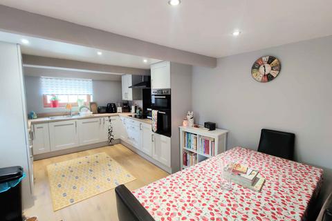 3 bedroom cottage for sale, Baxter Lane, Halifax HX3