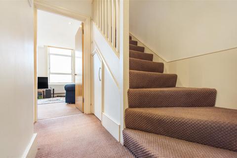 3 bedroom flat for sale, Appach Road, SW2