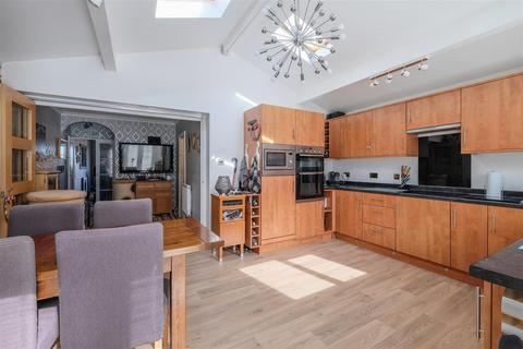 3 bedroom semi-detached house for sale, Rayner Drive, Brighouse