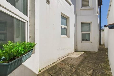 2 bedroom apartment for sale, Grand Parade, Eastbourne