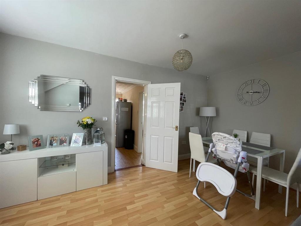 Dining Area.jpg