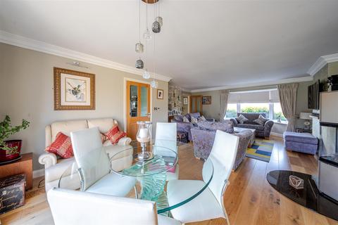 5 bedroom detached house for sale, Braunston Road, Oakham LE15