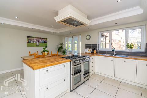5 bedroom detached house for sale, Ash Grove, Wrea Green