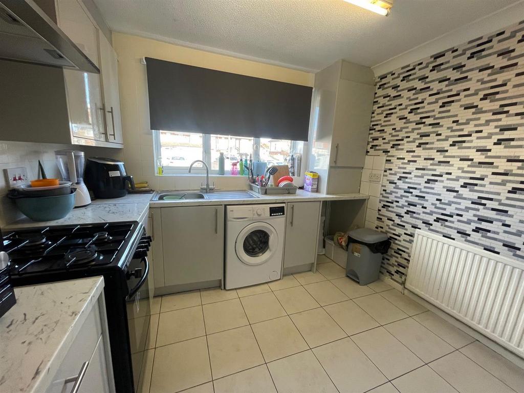 Kitchen 3 - Copy.jpg