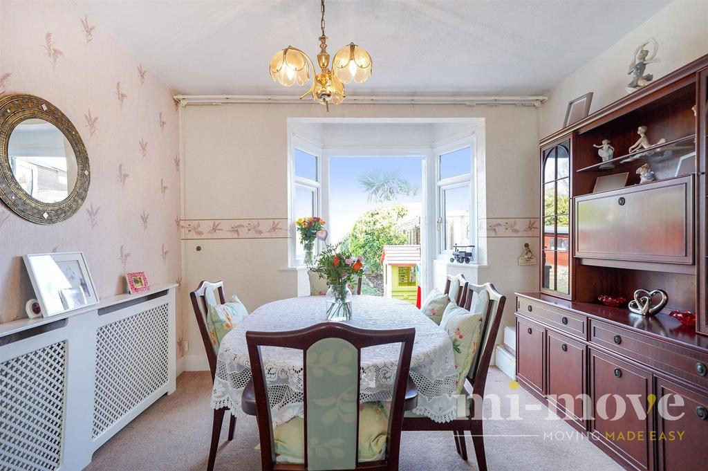 84 Connaught Road - v ZUQ1mc Dm Czlu B63ssdh.jpg