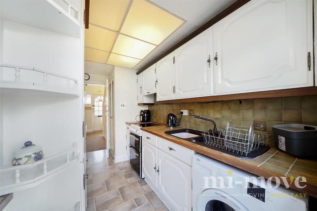 84 Connaught Road - x Y3vkni XF0a0ej BNs M4m.jpg