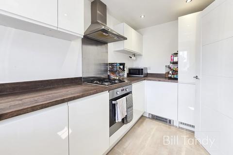 3 Austin Avenue, Streethay, Lichfield, WS13 8WD
