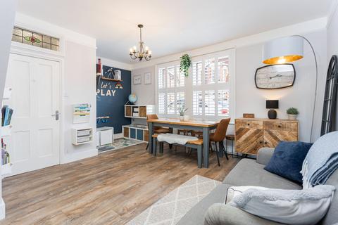 undefined, De La Warr Road, East Grinstead RH19