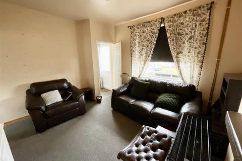 2 bedroom semi-detached house for sale, Maengwynne, Llanelli
