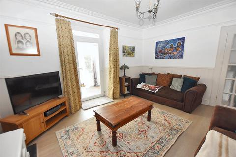 10 Beacon Terrace, Camborne, TR14 7BU