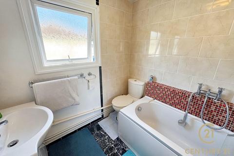 3 Squirrel Close, Hounslow, TW4 7NU