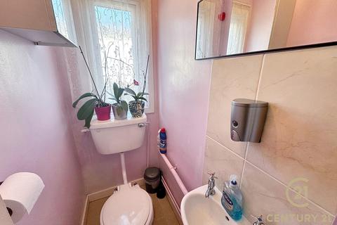 3 Squirrel Close, Hounslow, TW4 7NU