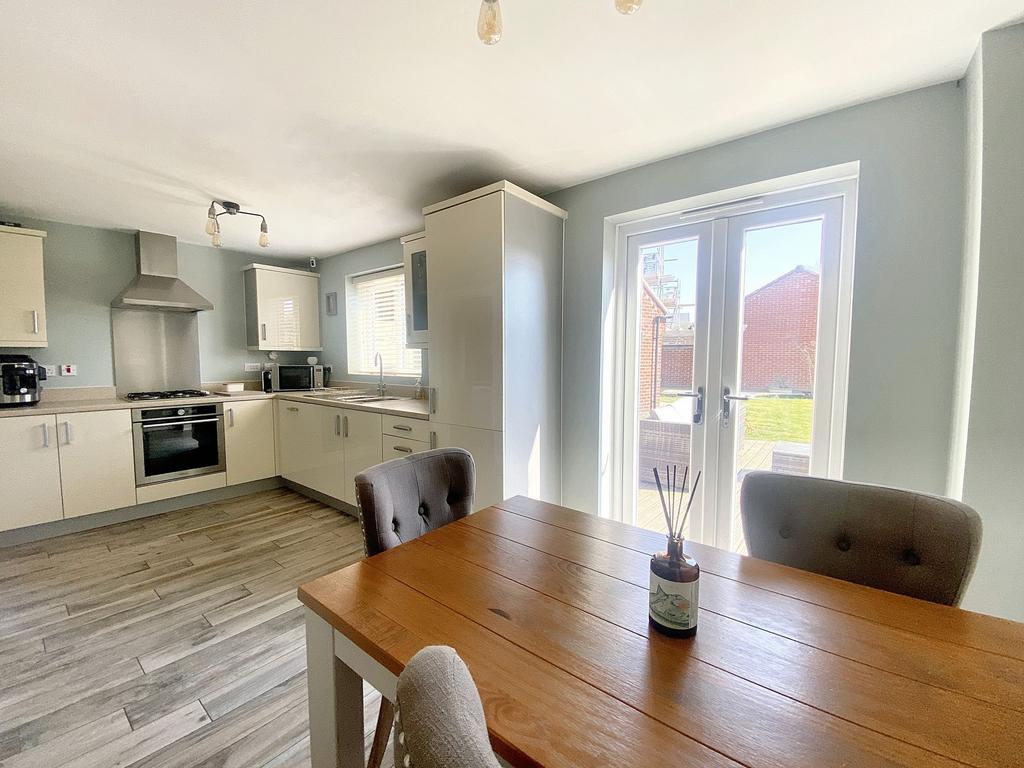 Kitchen / Diner