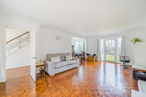 2 Abbotts Close, Winchester, SO23 7EY