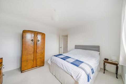 2 Abbotts Close, Winchester, SO23 7EY