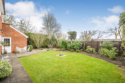 2 Abbotts Close, Winchester, SO23 7EY