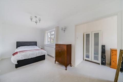 2 Abbotts Close, Winchester, SO23 7EY