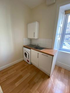 3 bedroom flat to rent, Hermand Crescent, Slateford, Edinburgh, EH11