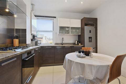 2 bedroom flat for sale, Leghorn Road, Willesden Junction, NW10 4PN
