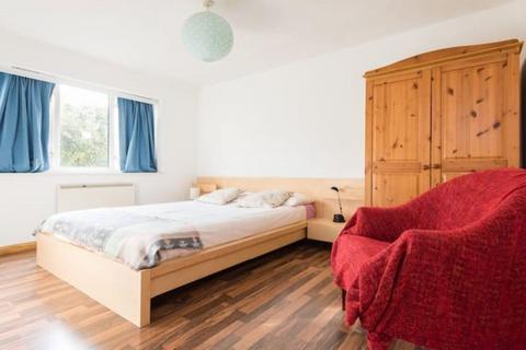 2 bedroom flat for sale, Rossetti road, Bermondsey, London, SE16
