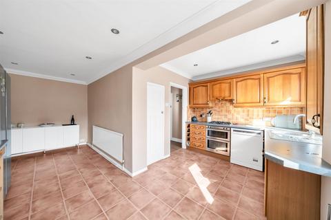 18 Preston Drive, Bexleyheath, DA7 4UQ