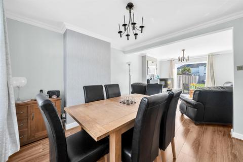 18 Preston Drive, Bexleyheath, DA7 4UQ