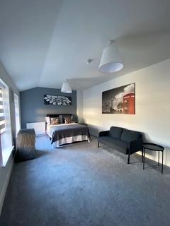 1 bedroom in a house share to rent, Abbey Drive East, Grimsby