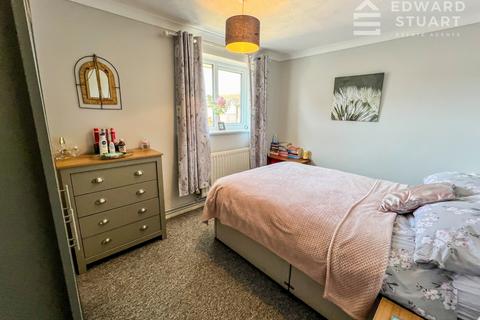 8 Mealsgate, Gunthorpe, Peterborough, PE4 7LQ